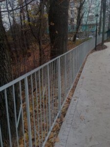Фото Сварной забор для парка
